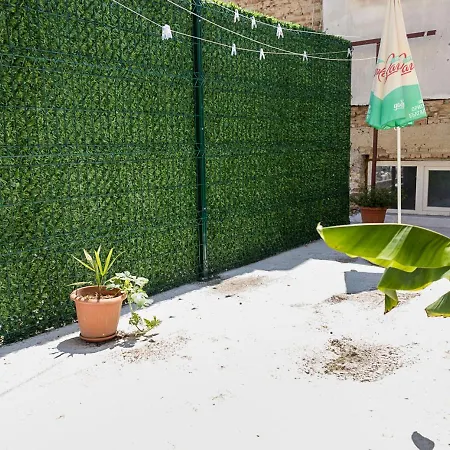 On Maria Luiza Street - Cozy In By Flat Mаnаger アパート ヴァルナ