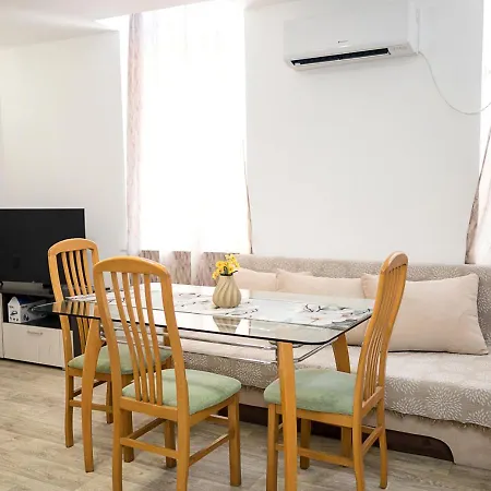 Lejlighed On Maria Luiza Street - Cozy In By Flat Mаnаger *
