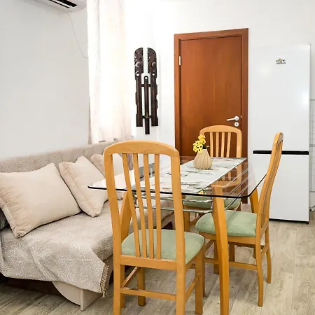 On Maria Luiza Street - Cozy In By Flat Mаnаger Варна